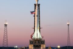 SpaceX coraz mniej potrzebuje NASA. Agencja musi szukać planu B